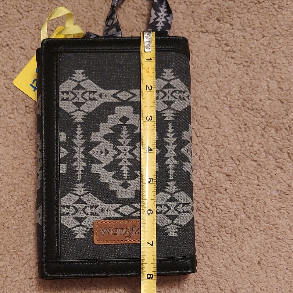 Wrangler Black and Gray Geometric Crossbody Or Wristlet - Picture 13 of 14